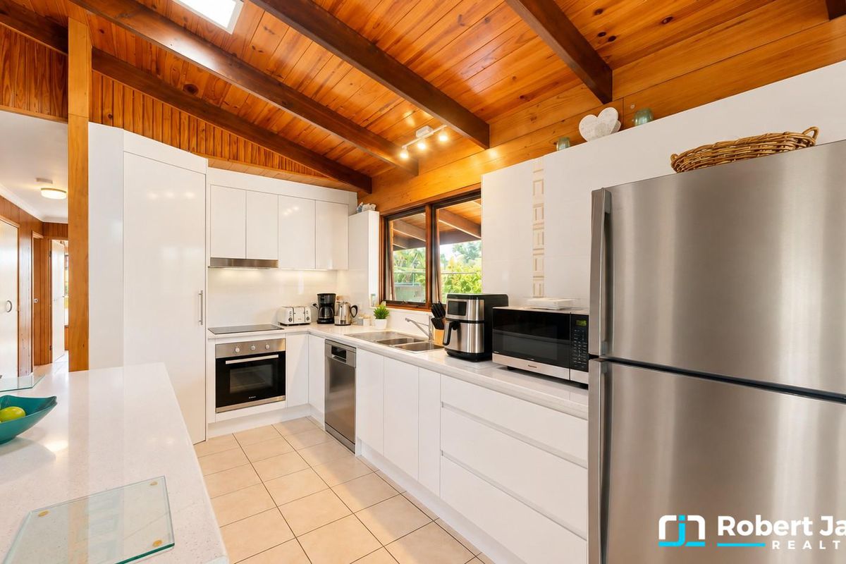14 Cambuca Court, Tewantin