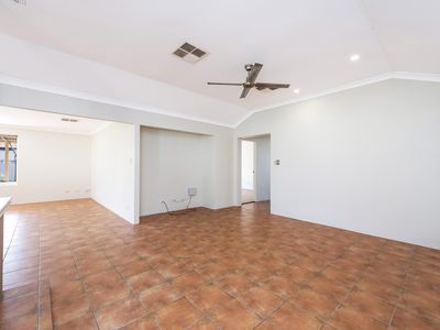 25 Sainte Maxime Avenue, Port Kennedy