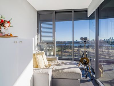 1603 / 96 Bow River Crescent, Burswood