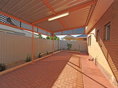 112 Piccadilly Street, Piccadilly