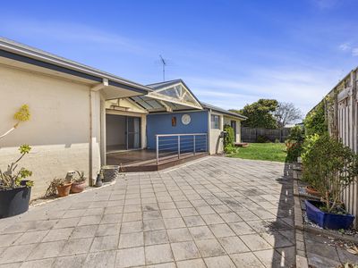 2 Moondara Court, Leopold