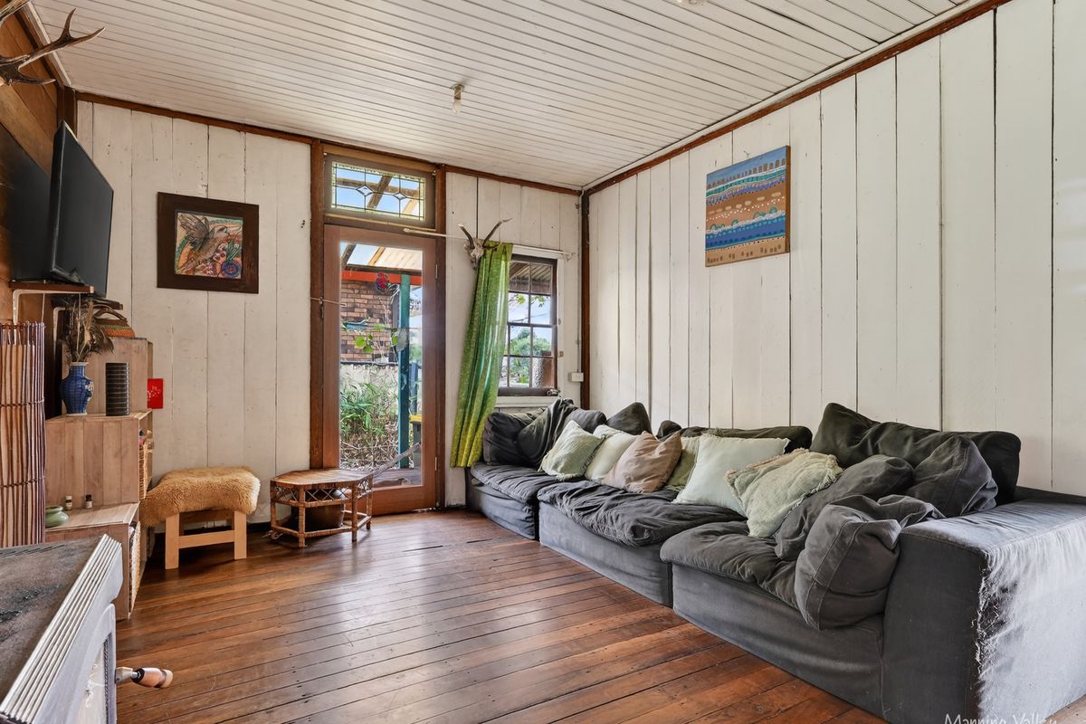 14 East Lansdowne Road, Lansdowne