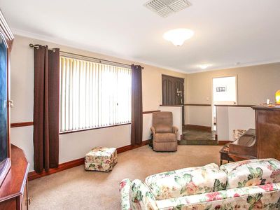 41 Redheart Drive, Thornlie