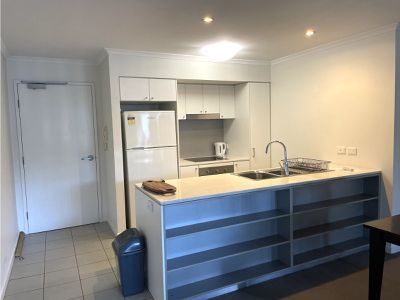 215 / 75 Central Lane, Gladstone Central