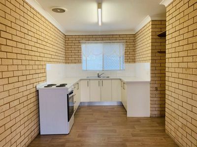 2 / 5 Opal Street, Dubbo