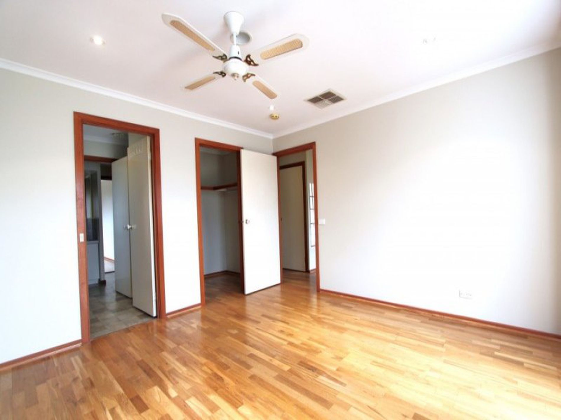 1 Eyebright Square, Hallam