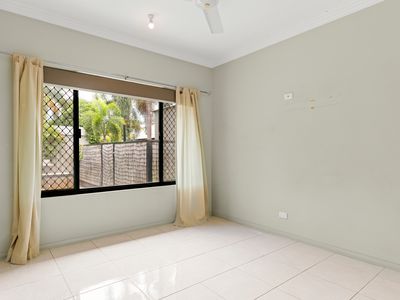 18 Honeyeater Loop, Djugun