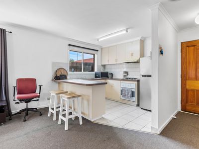 2 / 88 Hogans Road, Hoppers Crossing