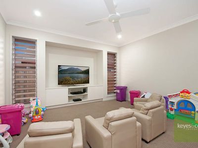 38 Ashmore Crescent, Burdell