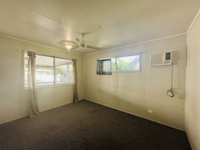25 Sedgman Street, Moranbah