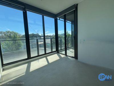 319 / 303 Botany Road, Zetland