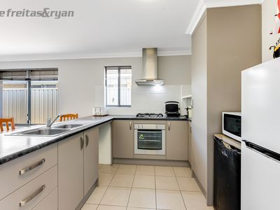 130 Badgerup Avenue, Lakelands
