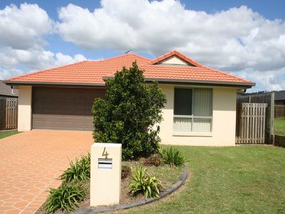 4 Crestwood Street, Bahrs Scrub