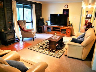 154 Scotts Lane, Runnymede
