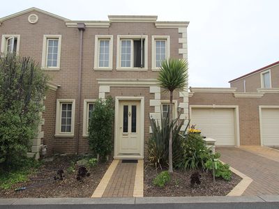 4 Lochard Place, Warrnambool