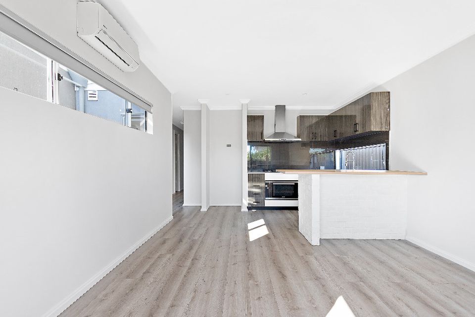 10 SHORE LANE, Port Kennedy