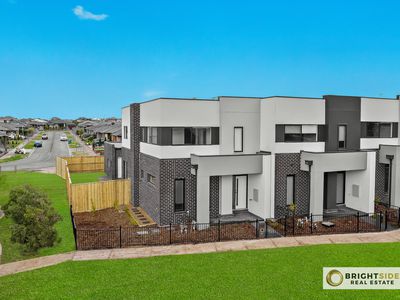 17 Vendeen Walk, Clyde North
