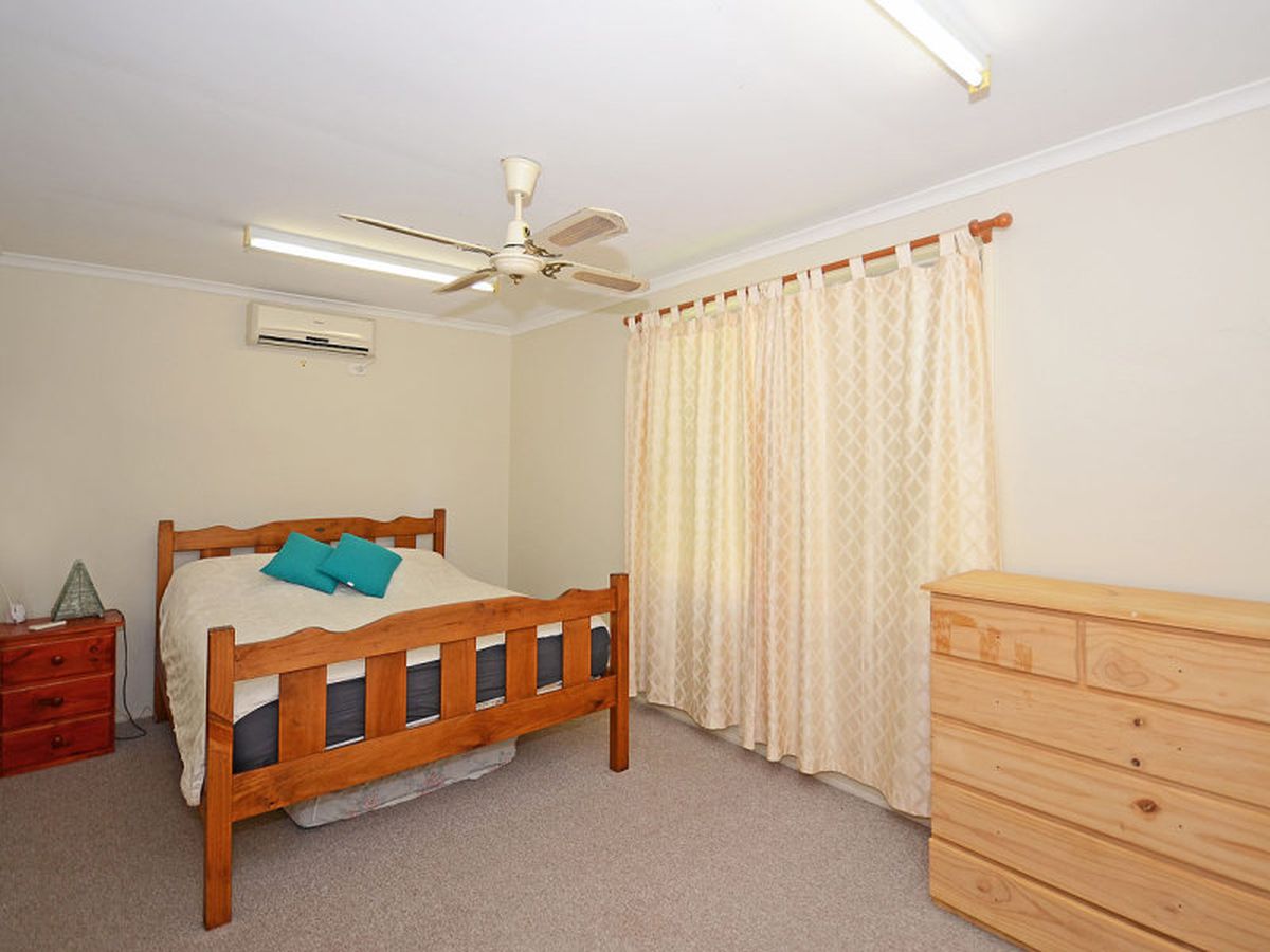 6 TURRUM STREET, Scarness