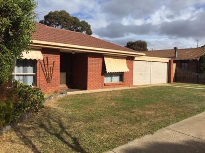 11 Davie Crescent, Hoppers Crossing