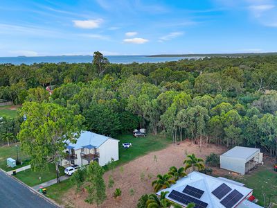 28 Marine Parade, Midge Point