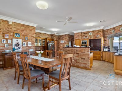 1324 Thomas Road, Oakford