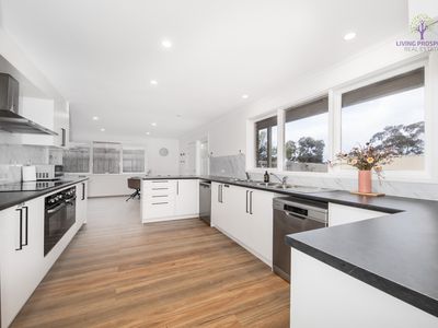 71 Huntingfield Drive, Hoppers Crossing