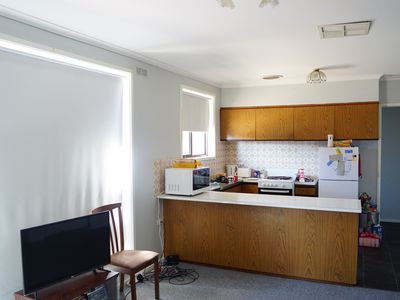 2 / 15 Schwarz Avenue, Horsham