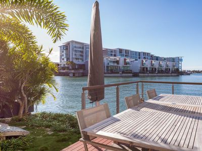 7104 / 2 Ephraim Island Parade, Paradise Point