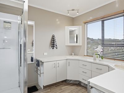 2 / 18 Sailmaker Close, Whitby