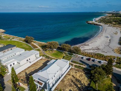 6 Chelydra Point, North Coogee