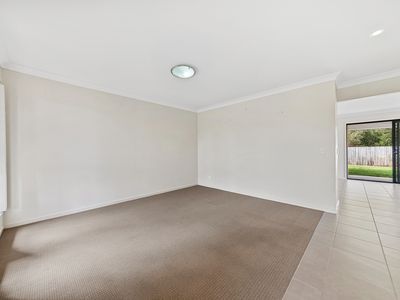 14 Goldenwood Crescent, Fernvale
