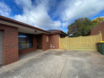 2 / 59 Duncans Road, Werribee