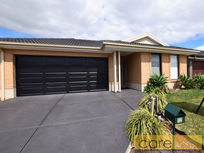 12 Marblelight Way, Clyde North