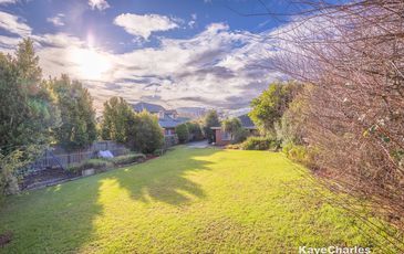 8 Tranquillity Place, Beaconsfield