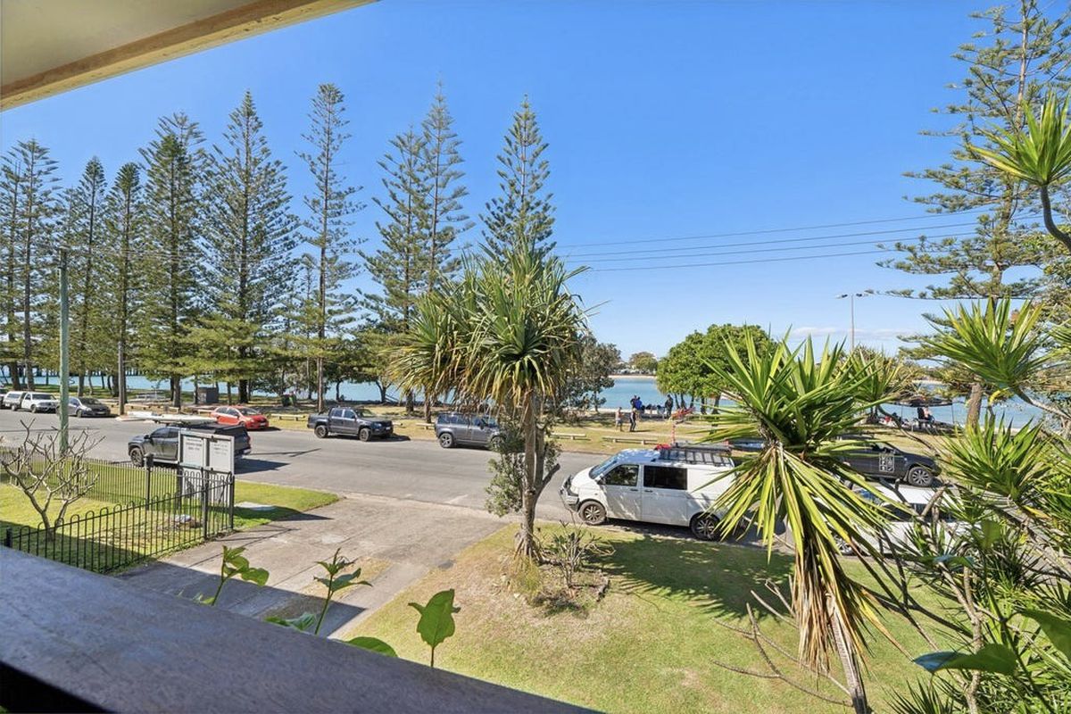 4 / 21 Awoonga Avenue, Burleigh Heads