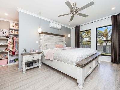 6 Jordan Close, Urangan