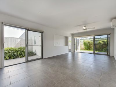 30 McConnell Esplanade, Strathpine