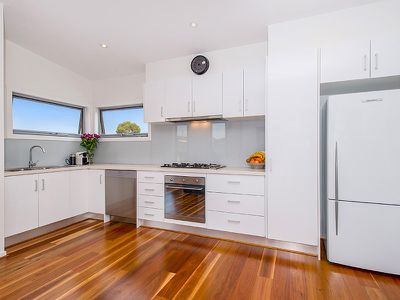 3 / 30 Irvine Crescent, Brunswick West