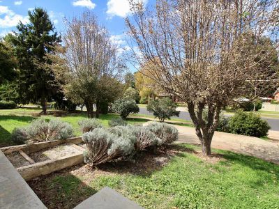 6 Euroka Place, Blayney