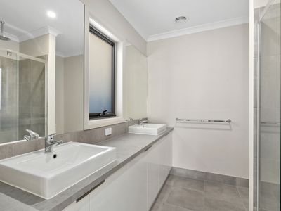 6 Bottle brush Drive, Yarrawonga