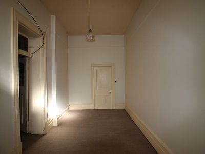 2 / 272 Latrobe Terrace, Newtown