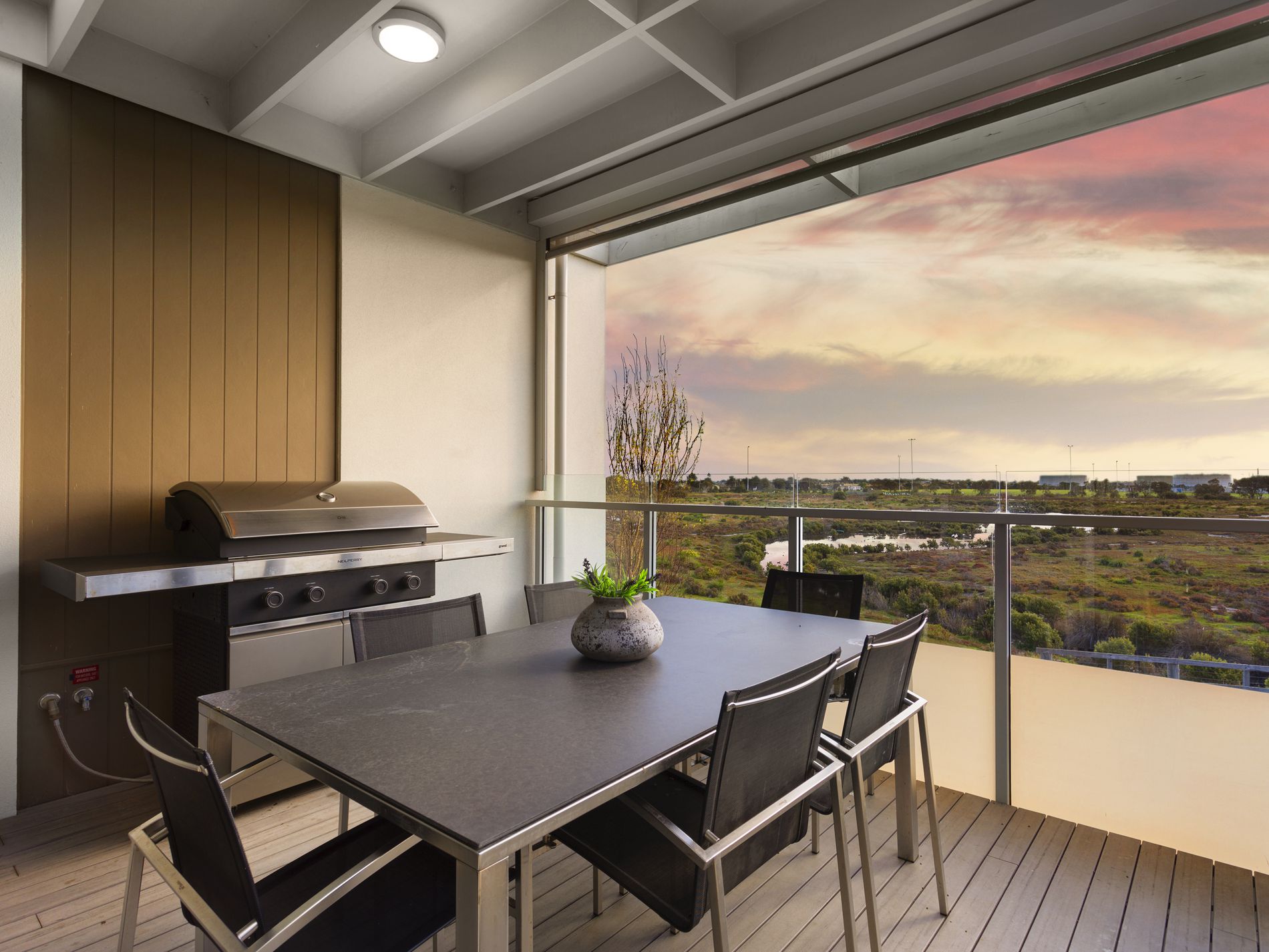 9 Sunset Drive, Williamstown