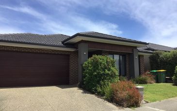 19 Prospect Way, Officer