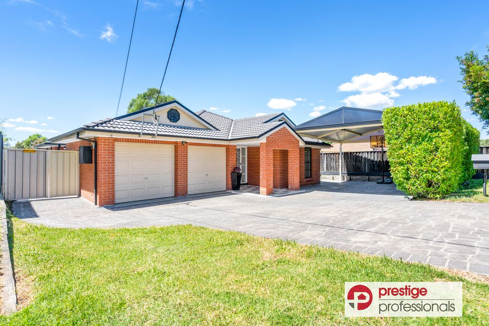 1 Saddle Row, Holsworthy