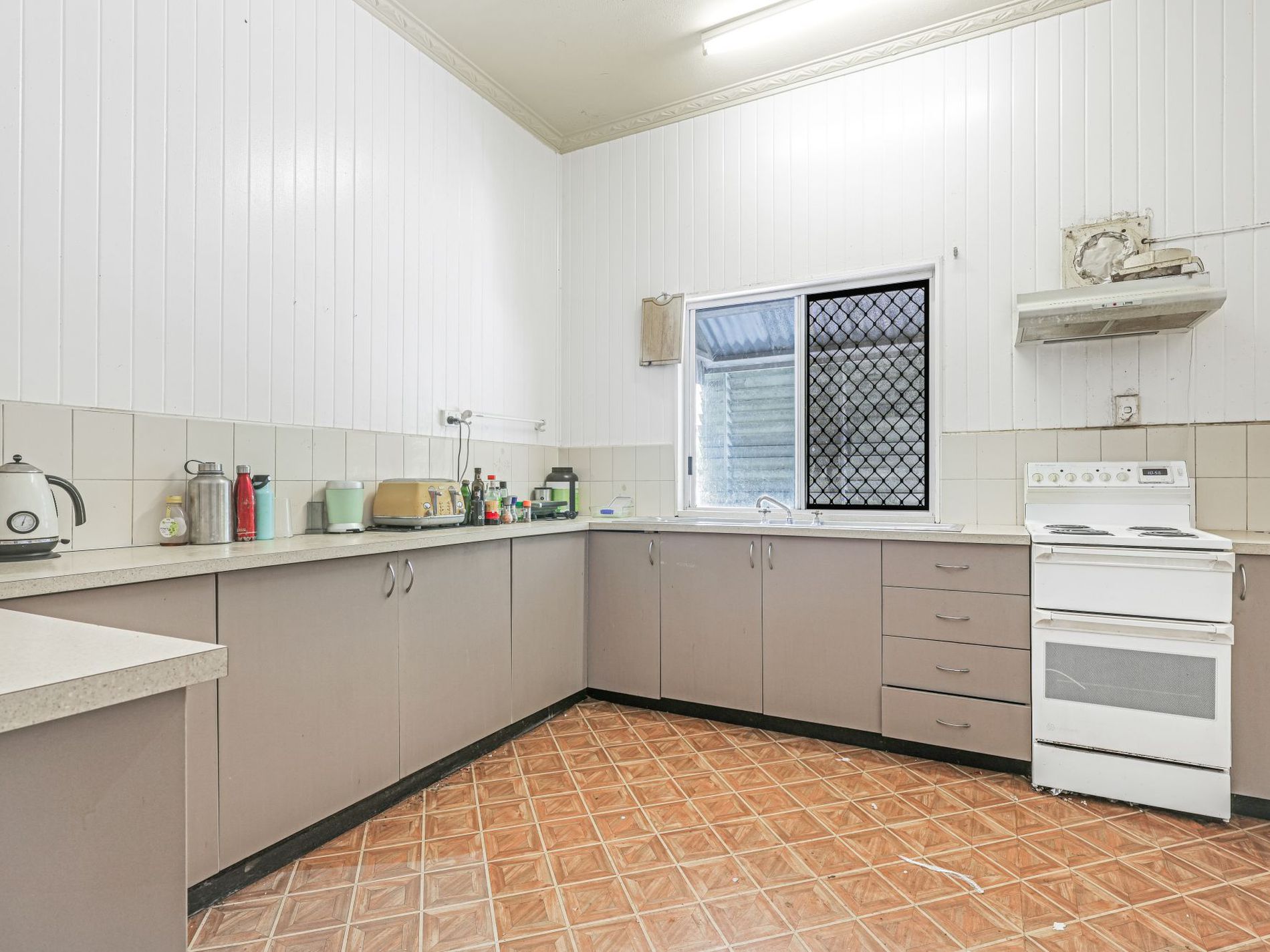 16-18 Edward Street, Cairns North