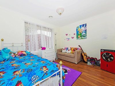 4 Charinga Avenue, Werribee