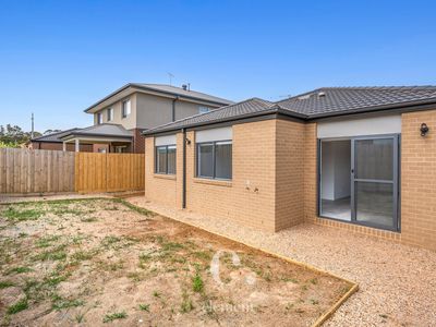 5 Paradise Circuit, Armstrong Creek