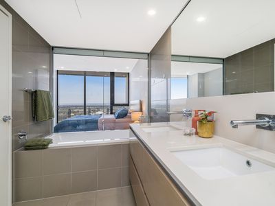 1906 / 96 Bow River Crescent, Burswood