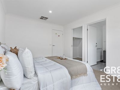 12 Newington drive, Cranbourne East