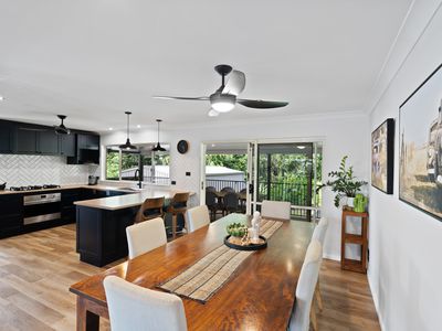 27 Flindersia Street, Redlynch